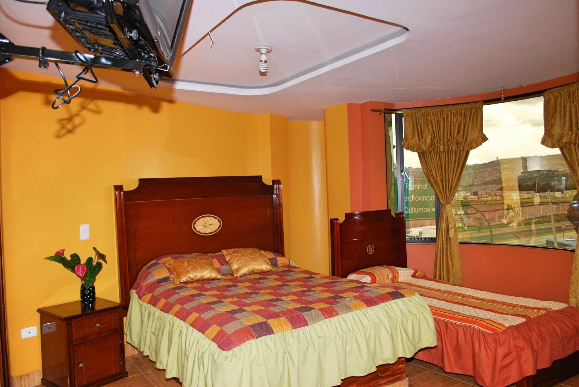 Hotel Gran Quitumbe Quito Buitenkant foto