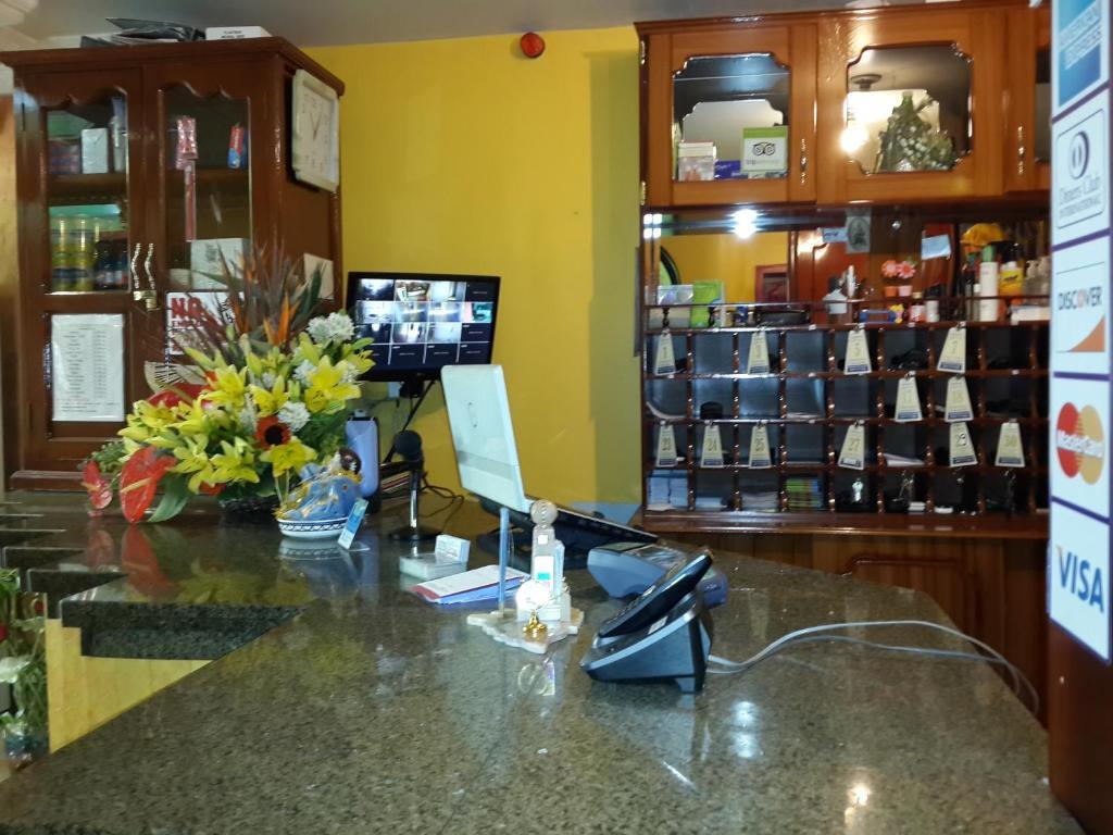 Hotel Gran Quitumbe Quito Buitenkant foto